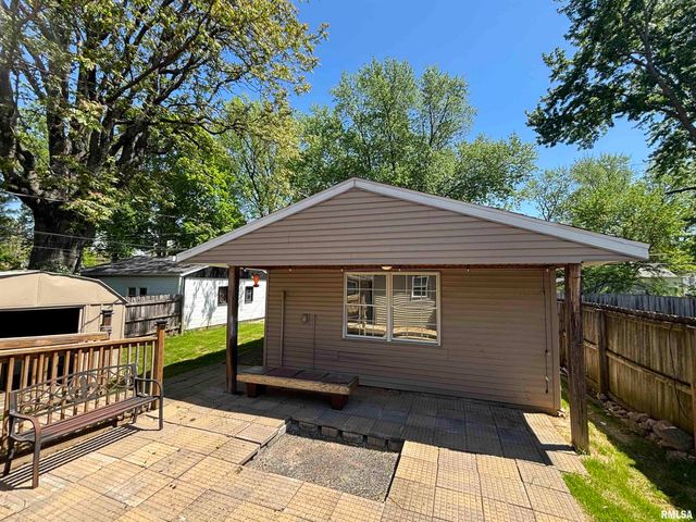 524 ROSEHILL Avenue, Springfield, IL 62704