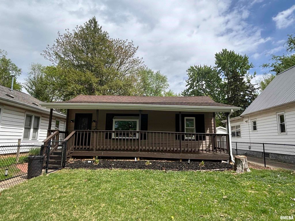 524 ROSEHILL Avenue, Springfield, IL 62704