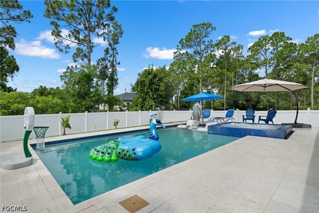 2711 18th ST W, Lehigh Acres, FL 33971