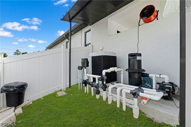 2711 18th ST W, Lehigh Acres, FL 33971