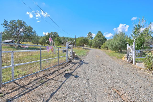 49 El Cedro Road Road, Tijeras, NM 87059