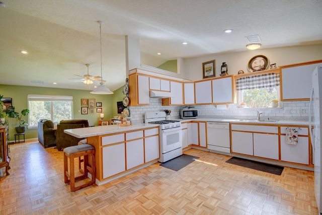 49 El Cedro Road Road, Tijeras, NM 87059