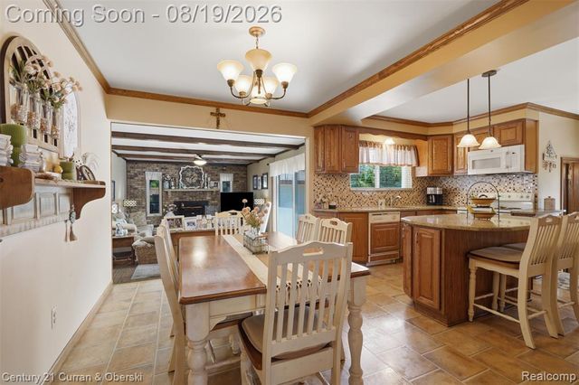 6834 Cronin Drive, Dearborn Heights, MI 48127