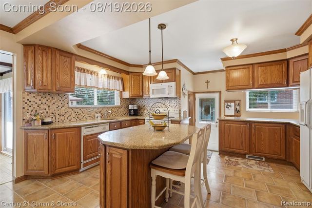 6834 Cronin Drive, Dearborn Heights, MI 48127