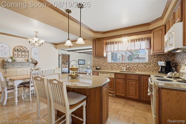 6834 Cronin Drive, Dearborn Heights, MI 48127