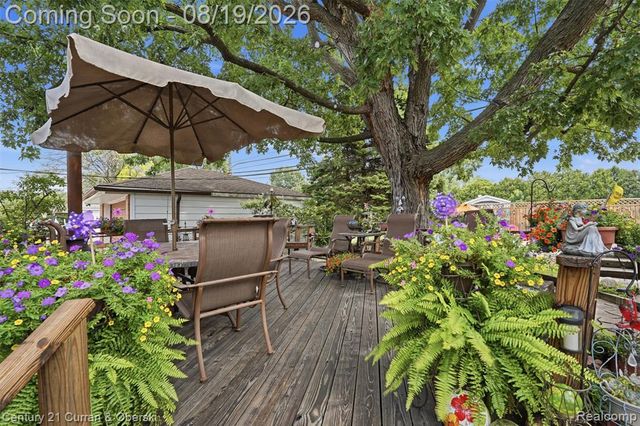 6834 Cronin Drive, Dearborn Heights, MI 48127