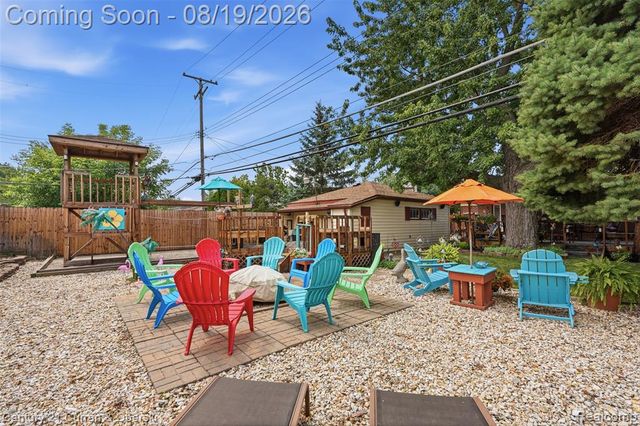6834 Cronin Drive, Dearborn Heights, MI 48127