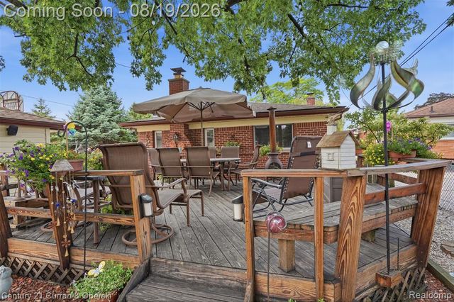 6834 Cronin Drive, Dearborn Heights, MI 48127