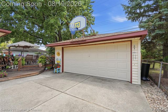 6834 Cronin Drive, Dearborn Heights, MI 48127