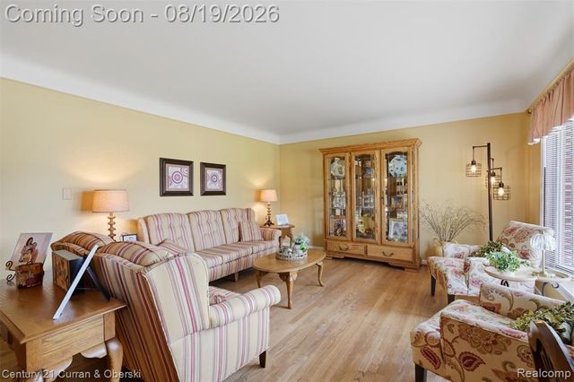 6834 Cronin Drive, Dearborn Heights, MI 48127