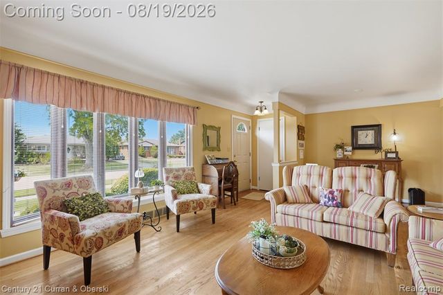 6834 Cronin Drive, Dearborn Heights, MI 48127