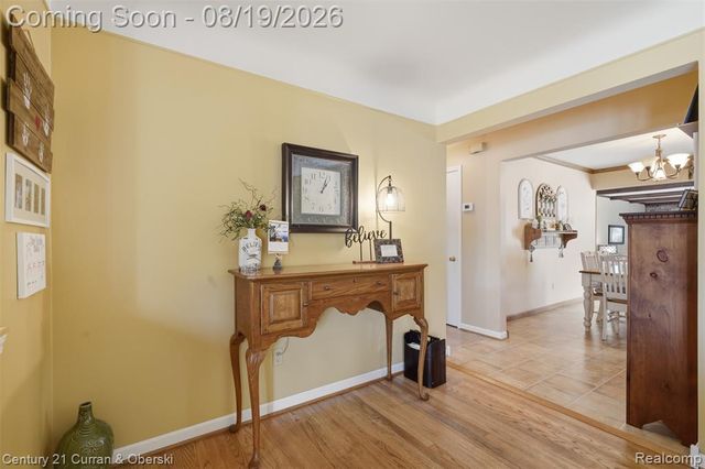 6834 Cronin Drive, Dearborn Heights, MI 48127