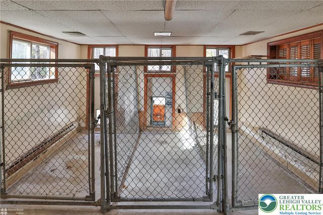 9160 Furnace Road, Washington Twp, PA 18080