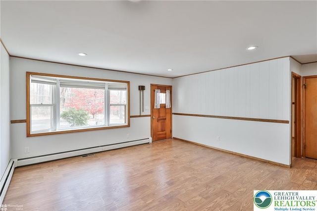 9160 Furnace Road, Washington Twp, PA 18080