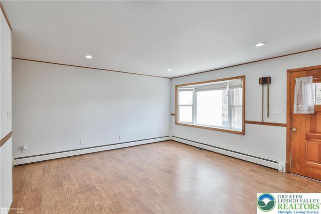 9160 Furnace Road, Washington Twp, PA 18080