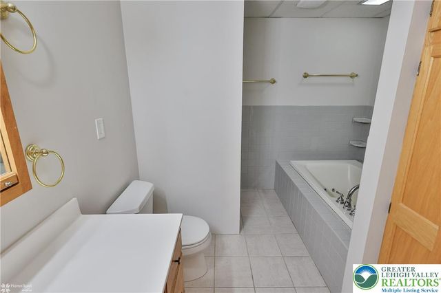 9160 Furnace Road, Washington Twp, PA 18080