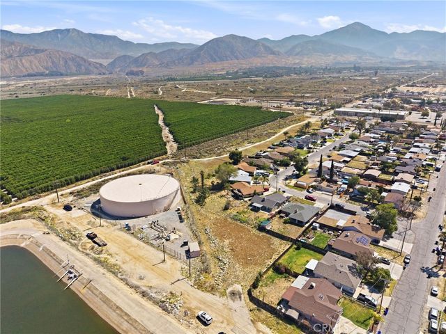 2016 SAN Bernardino Avenue, Mentone, CA 92359