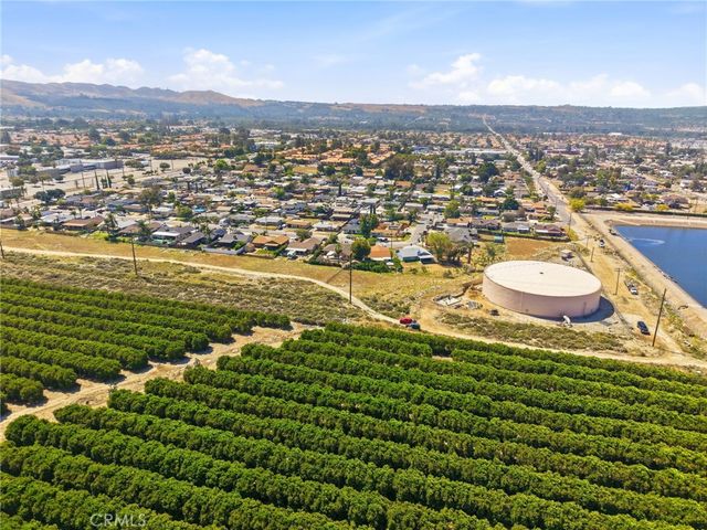 2016 SAN Bernardino Avenue, Mentone, CA 92359