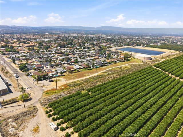 2016 SAN Bernardino Avenue, Mentone, CA 92359