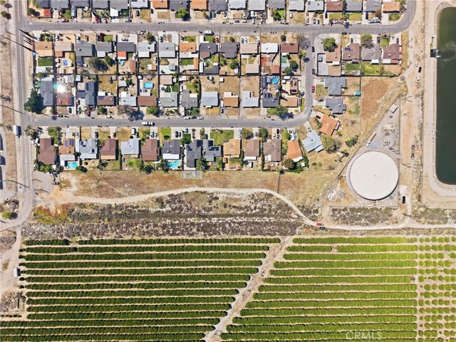 2016 SAN Bernardino Avenue, Mentone, CA 92359