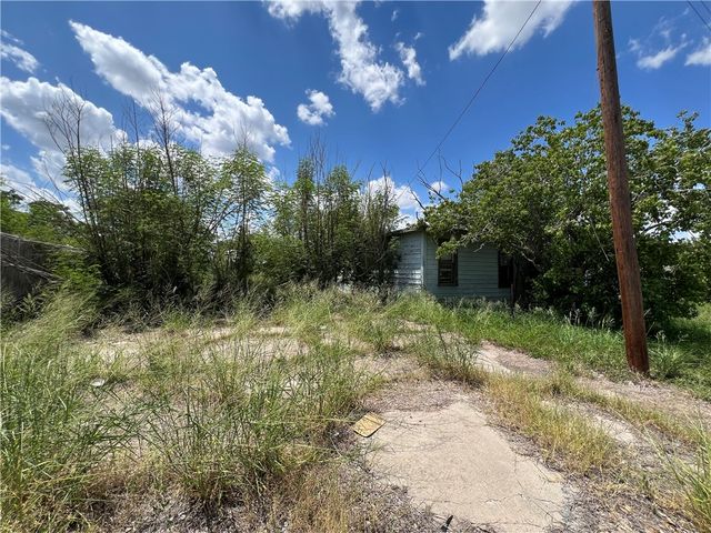 501 W Ella Ave, Kingsville, TX 78363