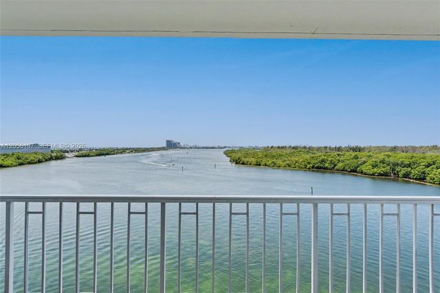 500 Bayview Drive 822, Sunny Isles Beach, FL 33160