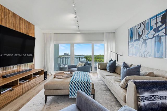500 Bayview Drive 822, Sunny Isles Beach, FL 33160