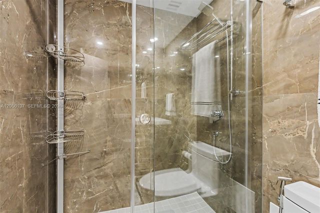 500 Bayview Drive 822, Sunny Isles Beach, FL 33160