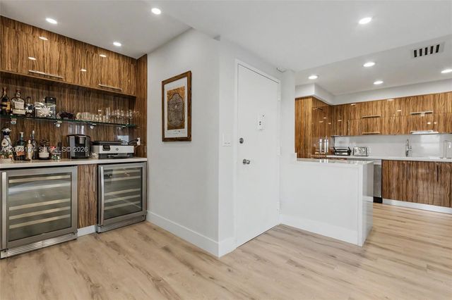 500 Bayview Drive 822, Sunny Isles Beach, FL 33160