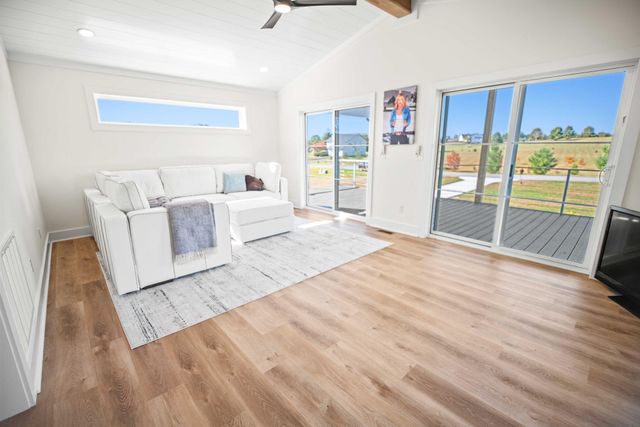 186 Lily Creek Resort Road, Jamestown, KY 42629