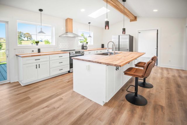 186 Lily Creek Resort Road, Jamestown, KY 42629