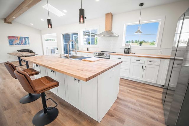 186 Lily Creek Resort Road, Jamestown, KY 42629