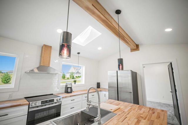 186 Lily Creek Resort Road, Jamestown, KY 42629