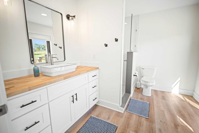 186 Lily Creek Resort Road, Jamestown, KY 42629