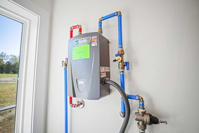 186 Lily Creek Resort Road, Jamestown, KY 42629