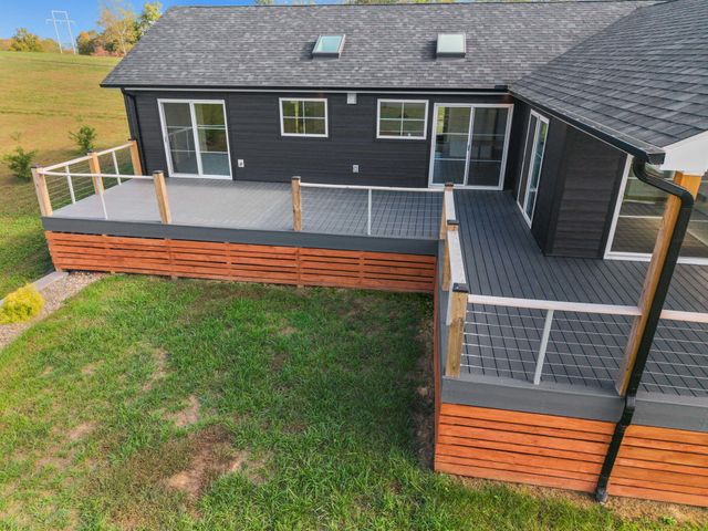 186 Lily Creek Resort Road, Jamestown, KY 42629