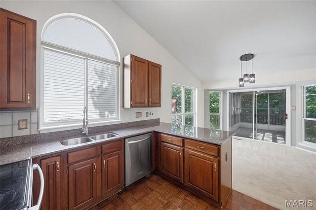 516 Wetherby Terrace Drive, Ballwin, MO 63021