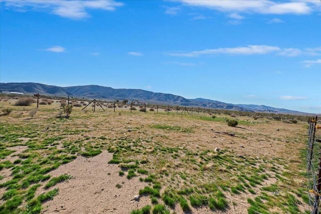 49133 Manzanita Drive, Landers, CA 92285