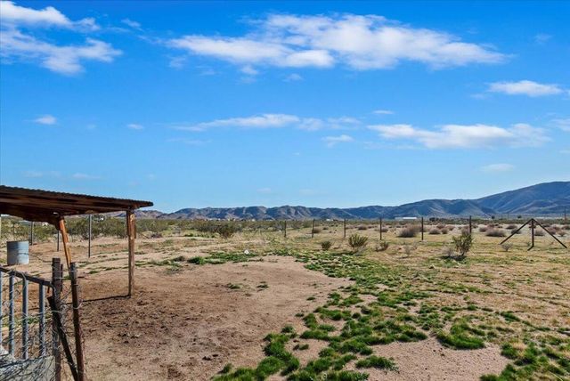 49133 Manzanita Drive, Landers, CA 92285