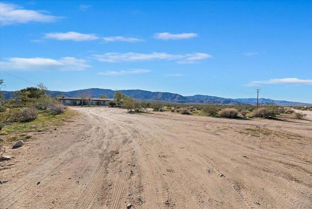 49133 Manzanita Drive, Landers, CA 92285