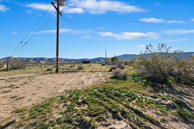 49133 Manzanita Drive, Landers, CA 92285