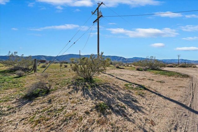 49133 Manzanita Drive, Landers, CA 92285