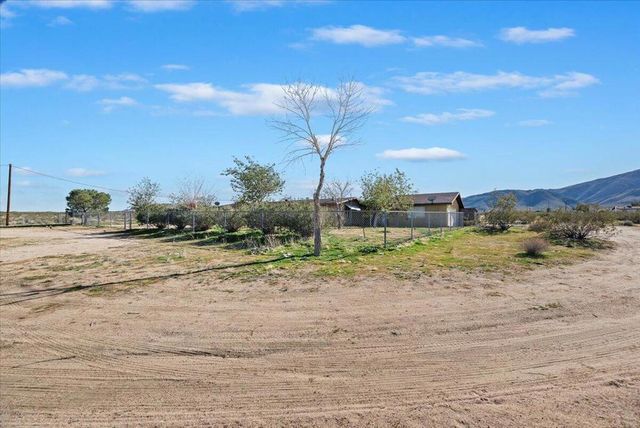 49133 Manzanita Drive, Landers, CA 92285