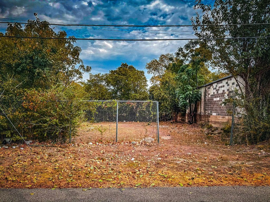 2223 Gallatin Street, Dallas, TX 75203