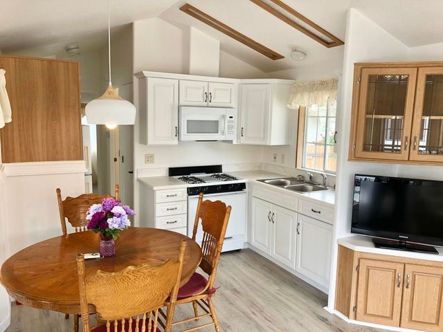 74711 Dillon Rd Spc 740, Desert Hot Springs, CA 92241