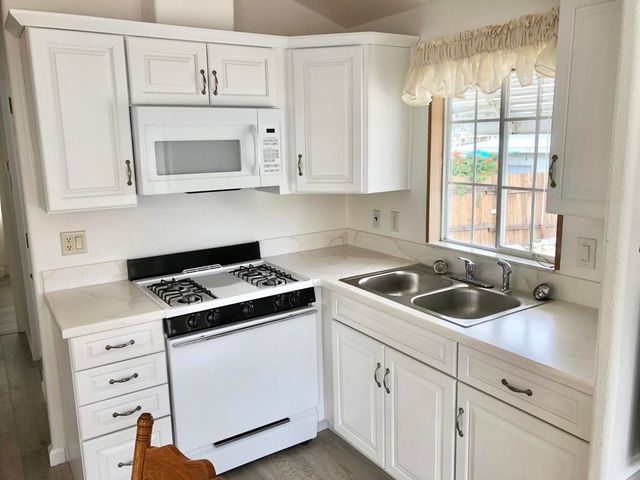 74711 Dillon Rd Spc 740, Desert Hot Springs, CA 92241