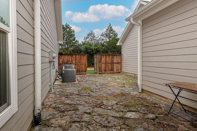 154 Kendrick Pines Boulevard, Spring, TX 77389