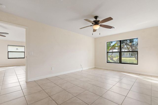 3 S Granada Lane, Port St Lucie, FL 34952