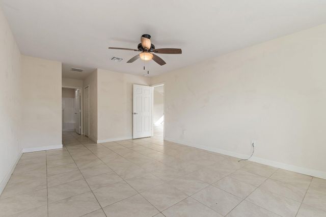 3 S Granada Lane, Port St Lucie, FL 34952