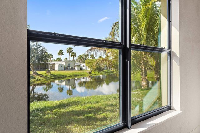 3 S Granada Lane, Port St Lucie, FL 34952